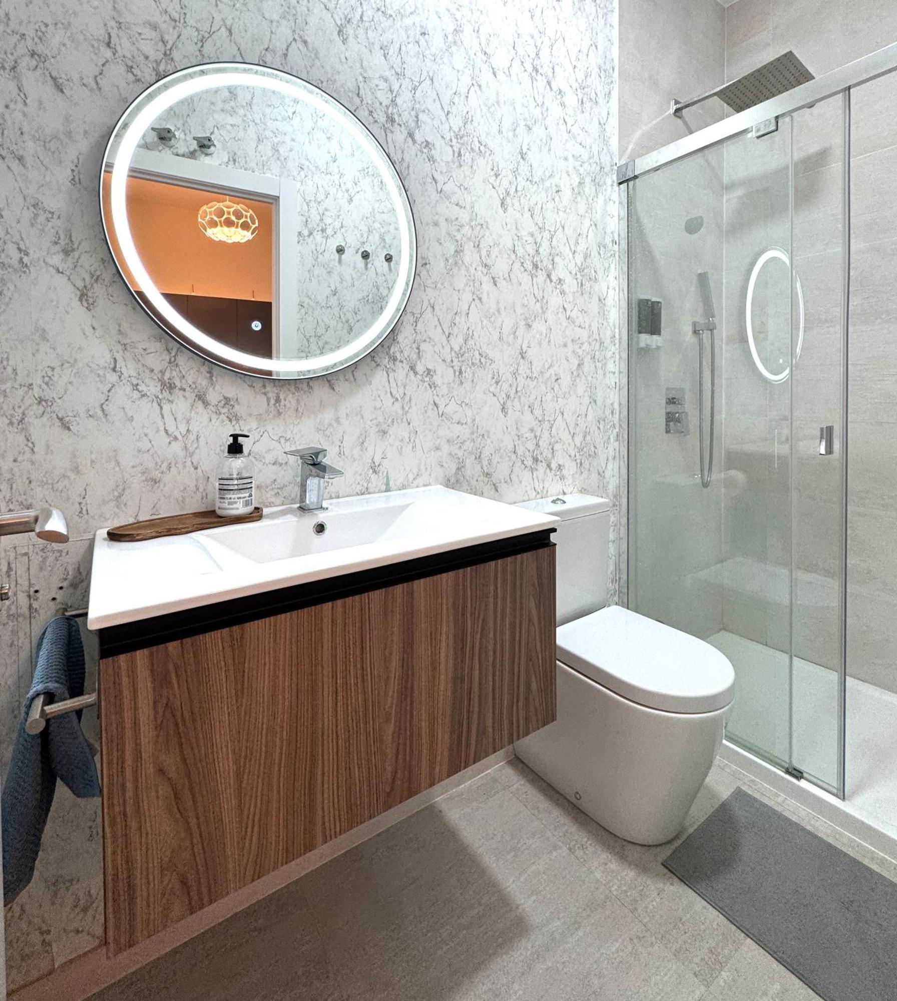 Luxury Suite Wifi Ac Servicios En La Puerta มาดริด ภายนอก รูปภาพ
